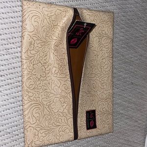 NWT Large Makeup Junkie Bag